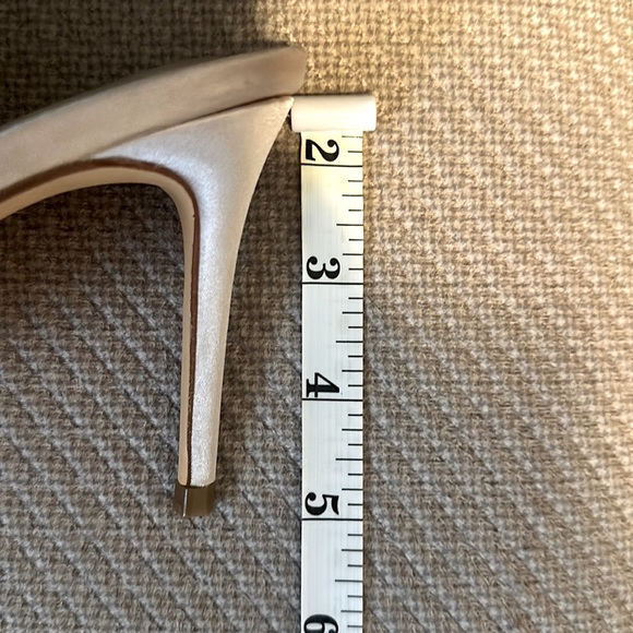 Lulus feather pointed toe mule - Picture 3 of 5